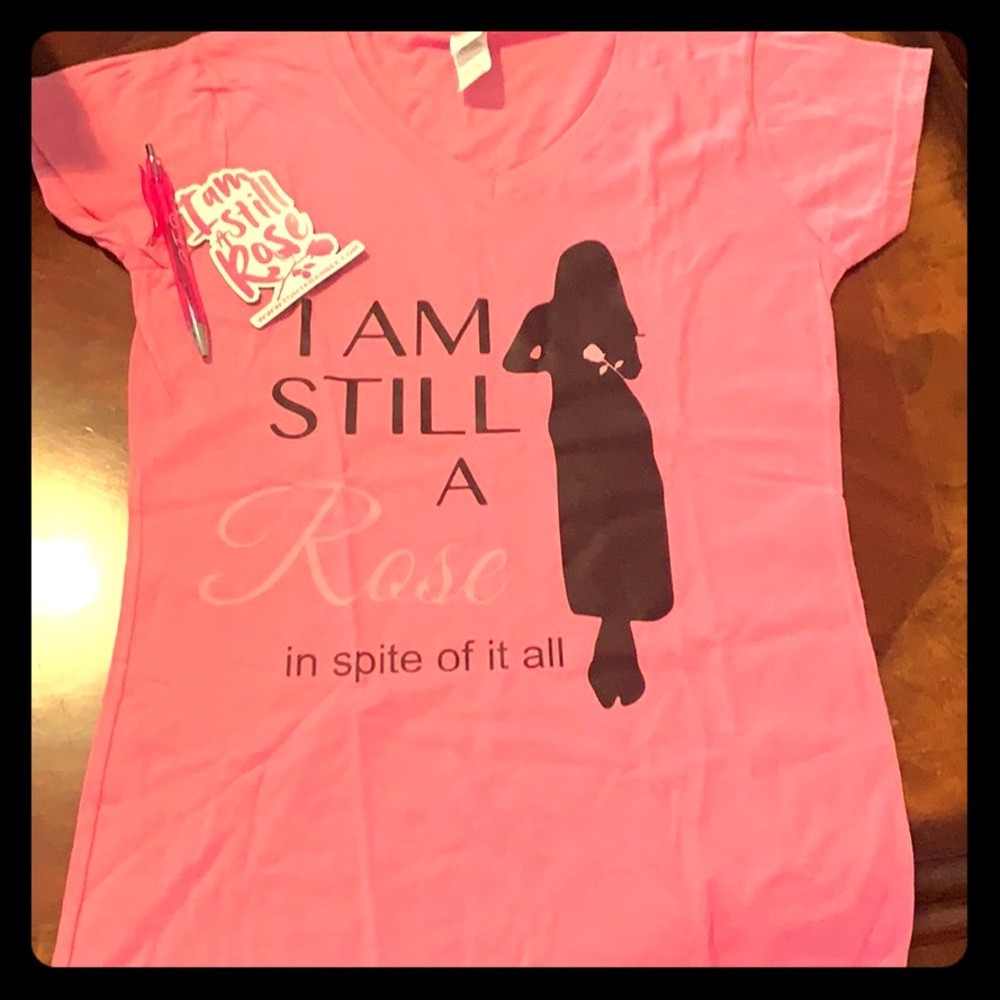 Pink V neck tee. I am Still a 🌹. Inspire!